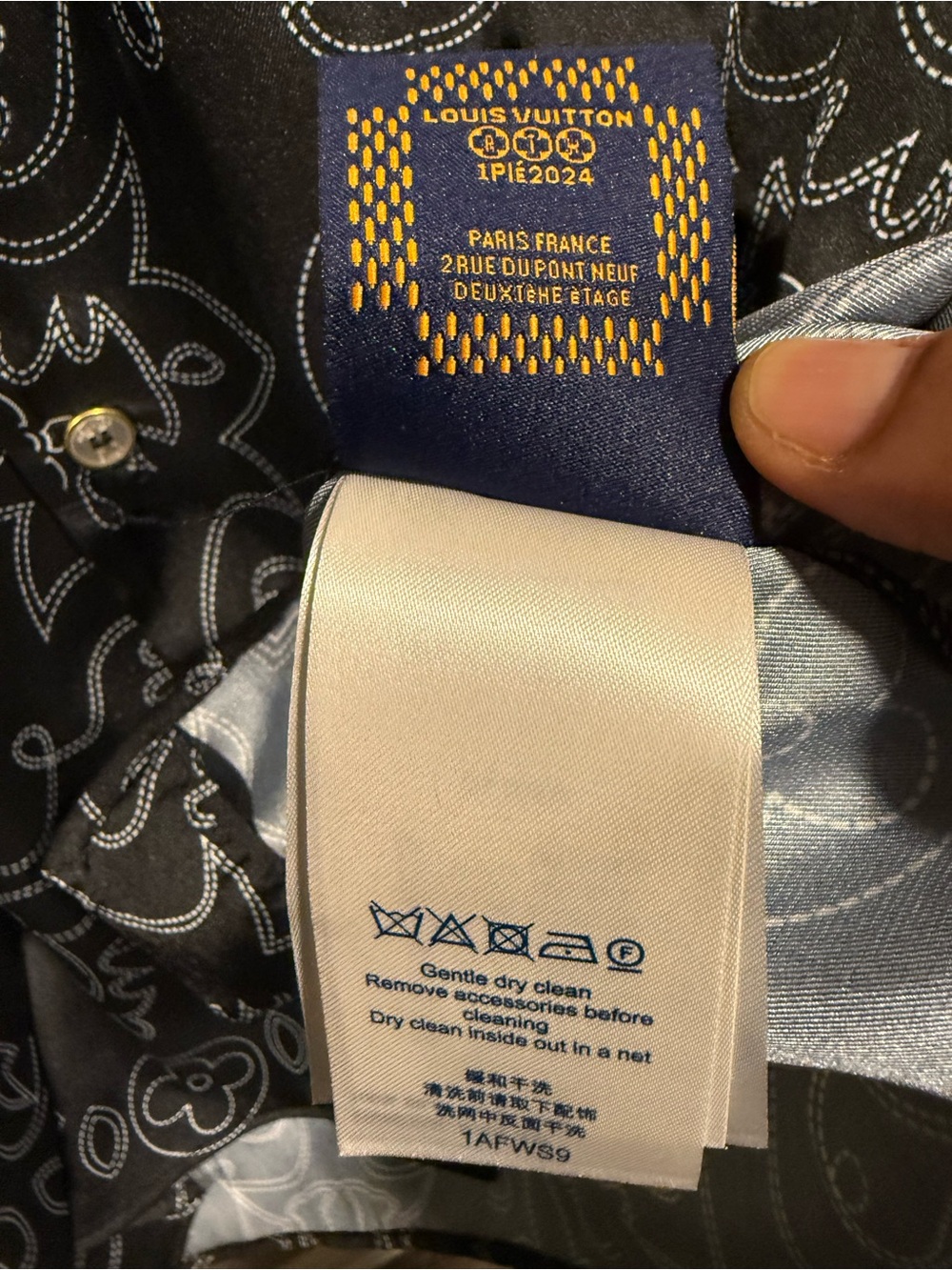 Louis Vuitton Black Short-Sleeve Monogram Print Button-Down Shirt w/shorts (Set) image 9